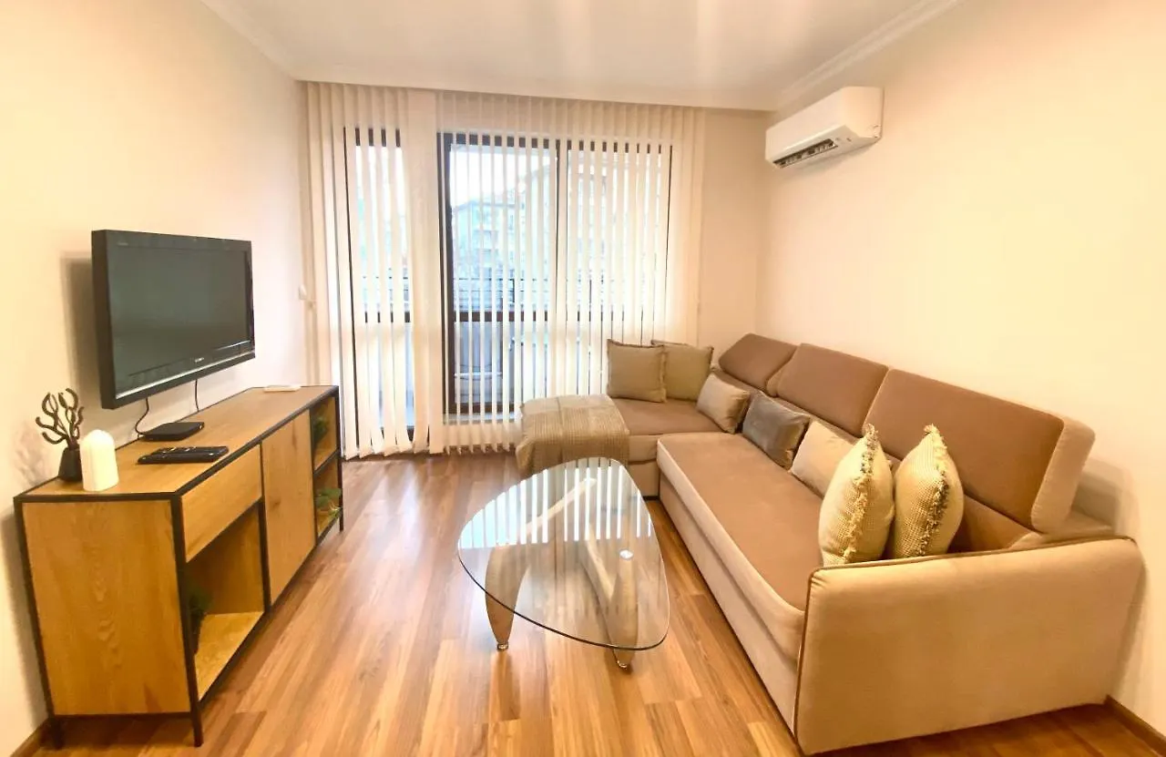 Etica Apartments Plovdiv 0*,